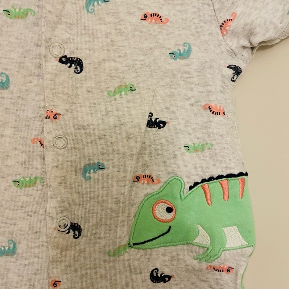 Gecko 🦎 Bodysuit - Picture 10 of 11